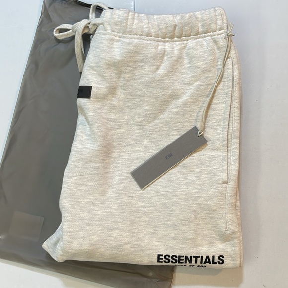 fear of god essentials light oatmeal relaxed sweatpants ss22 - Picture 7 of 9
